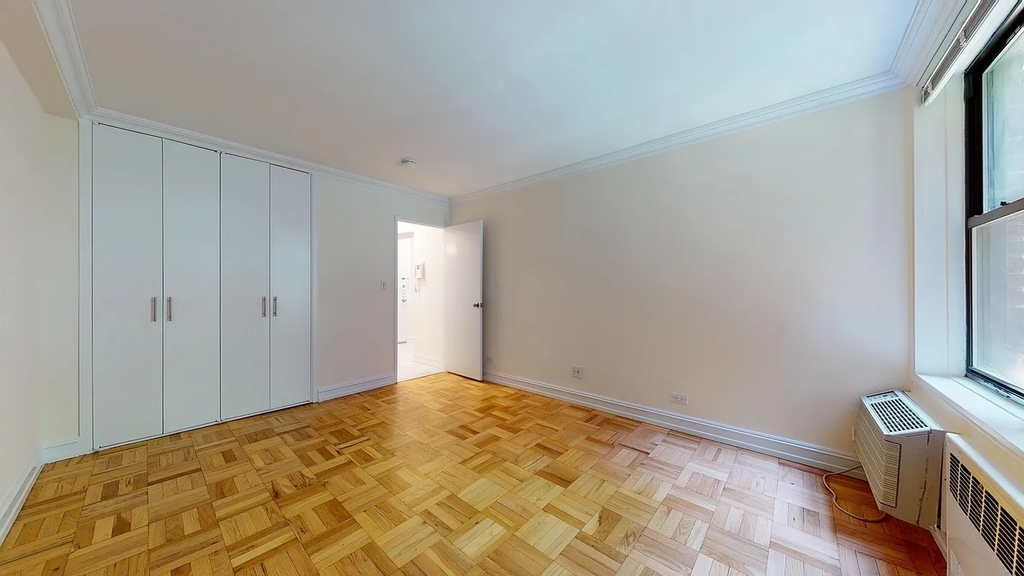 308 west 13th street  - Photo 3