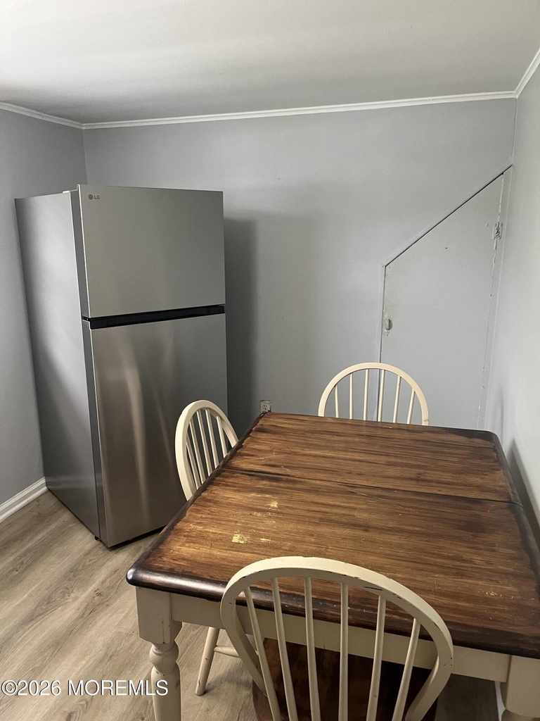 903 Catherine Street - Photo 2