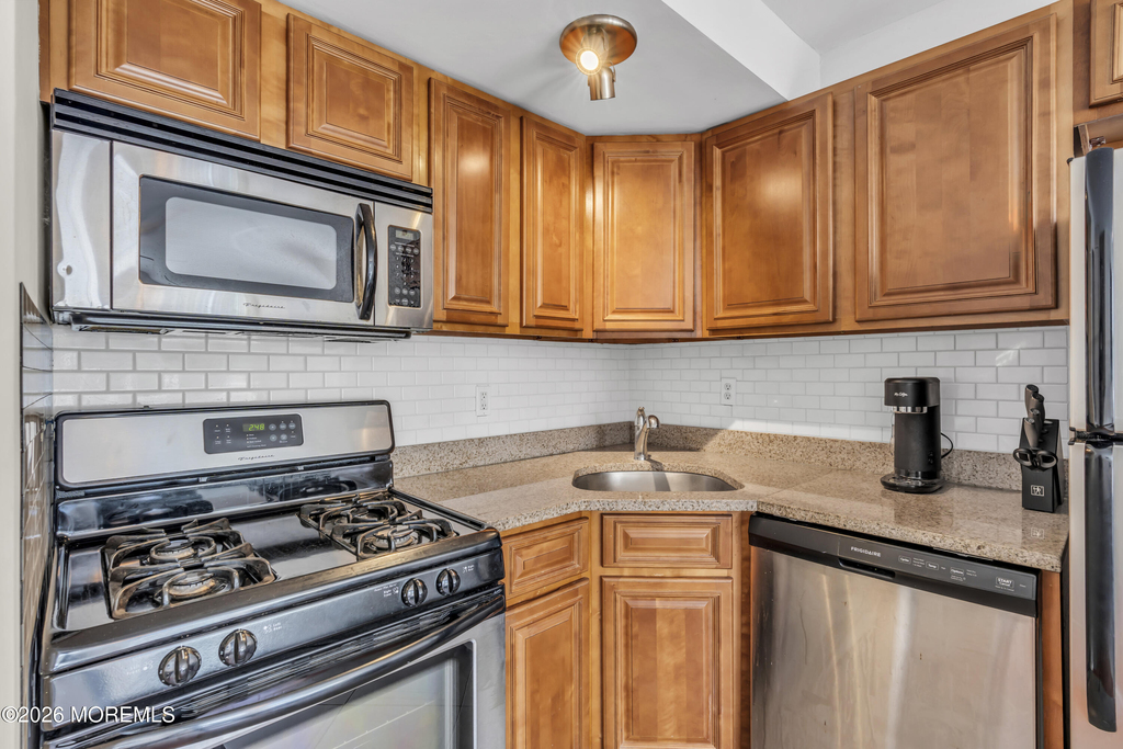 305 4th Avenue - Photo 12