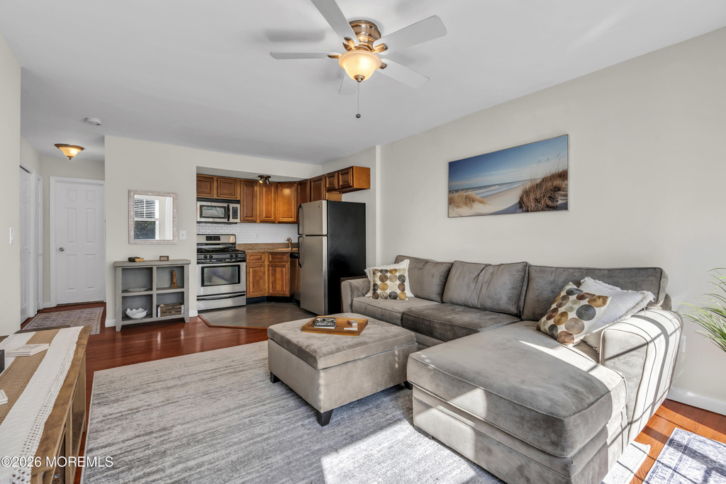 305 4th Avenue - Photo 8