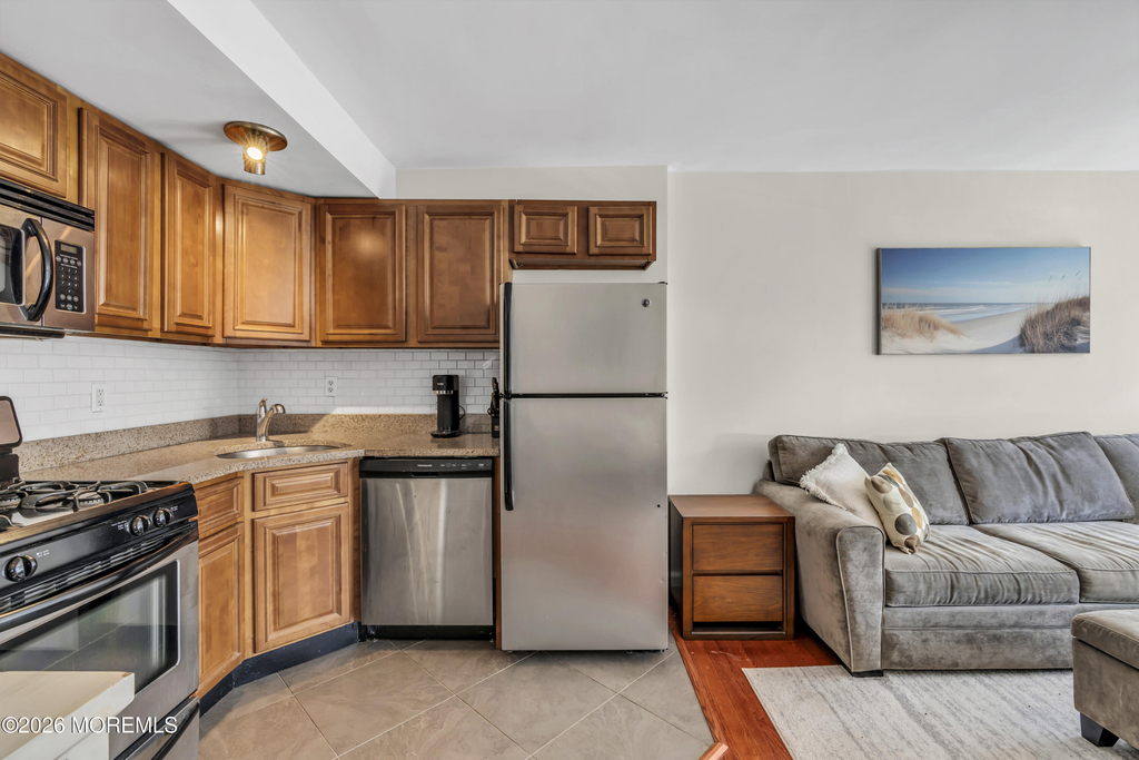 305 4th Avenue - Photo 13