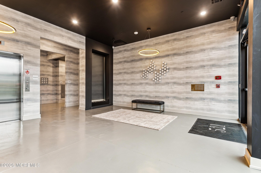 521 Lake Avenue - Photo 4