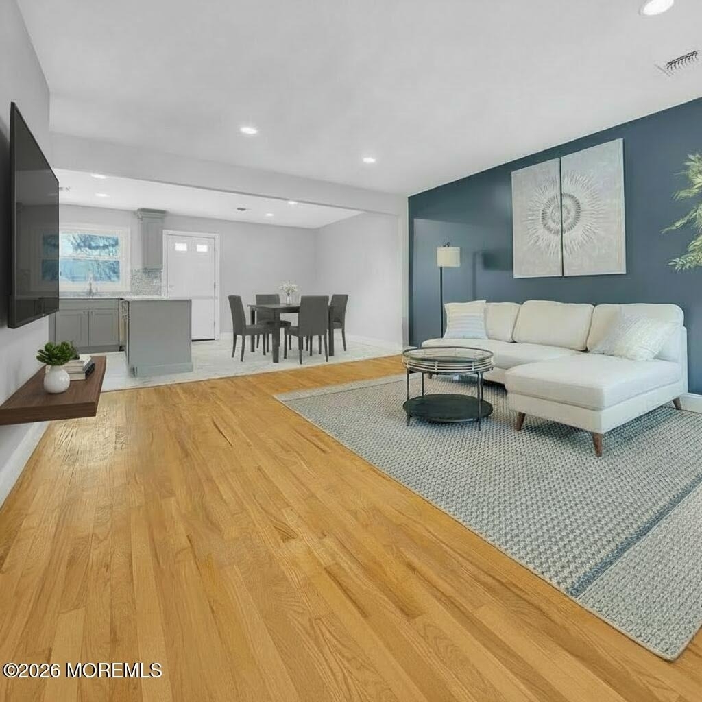1145 Roe Avenue - Photo 3