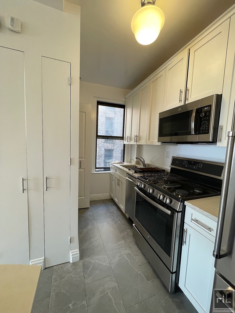 West 79 Street - Photo 3