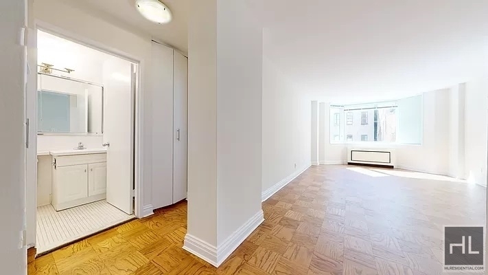 East 71st Street - Photo 4