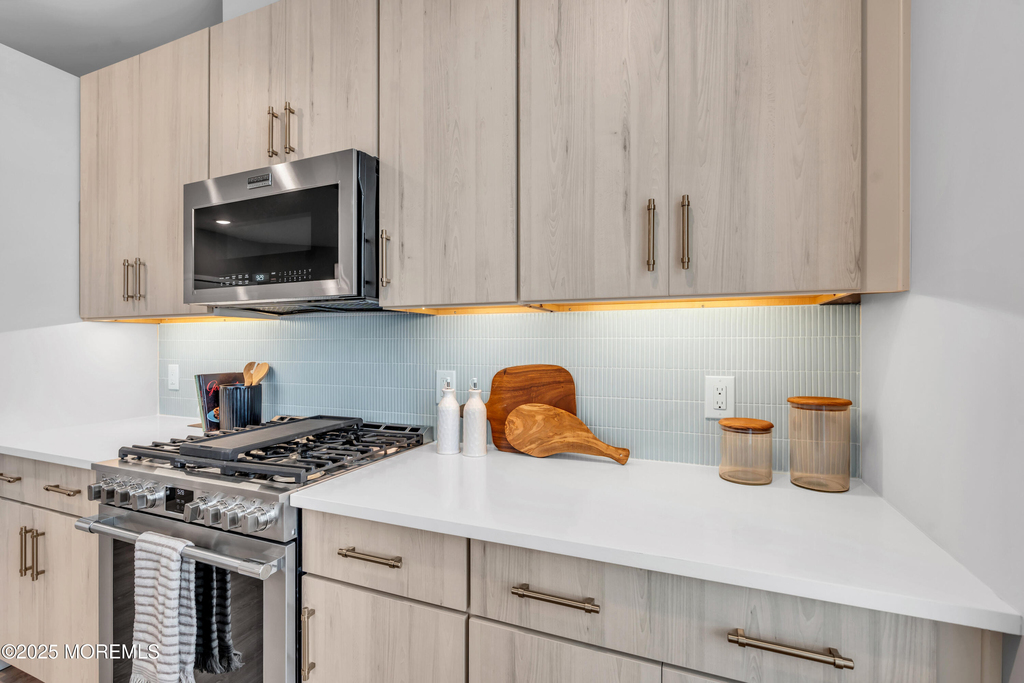 120 Monmouth Street - Photo 4