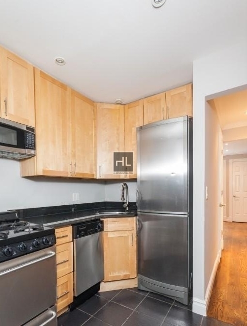 East 23rd Street - Photo 4