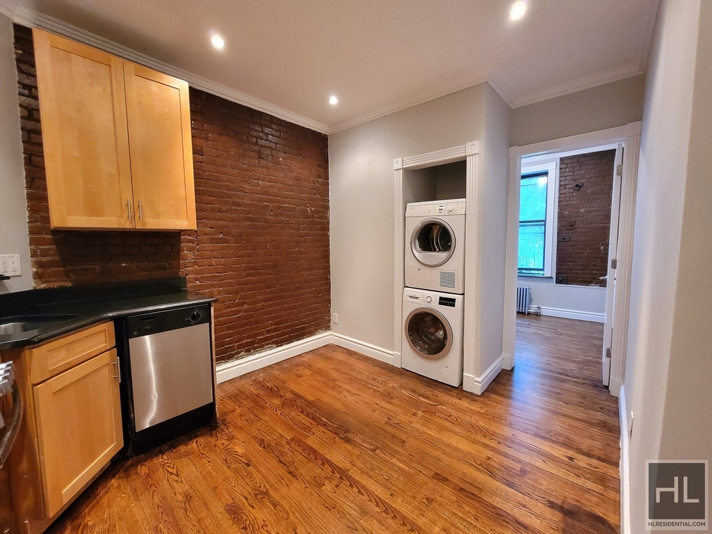 East 23rd Street - Photo 3