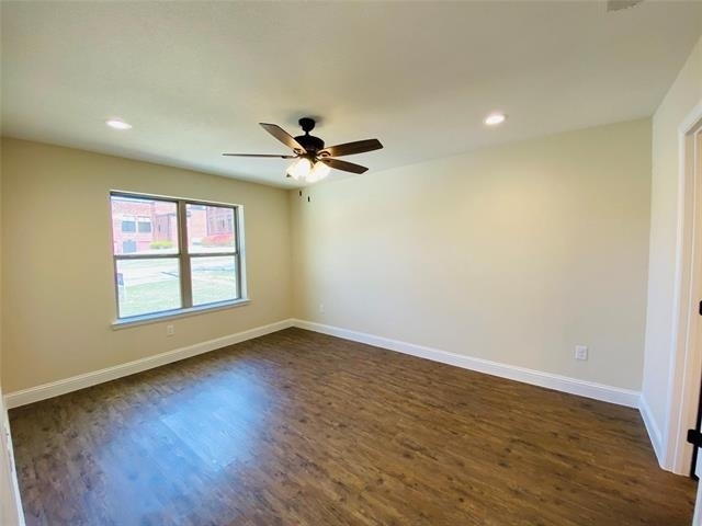 312 W Heron Street - Photo 8