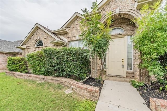 4728 Grant Park Avenue - Photo 1