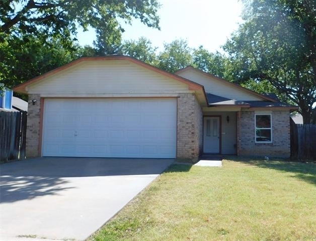 404 Pace Drive - Photo 3