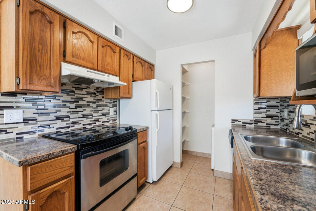 16657 E Gunsight Drive - Photo 9