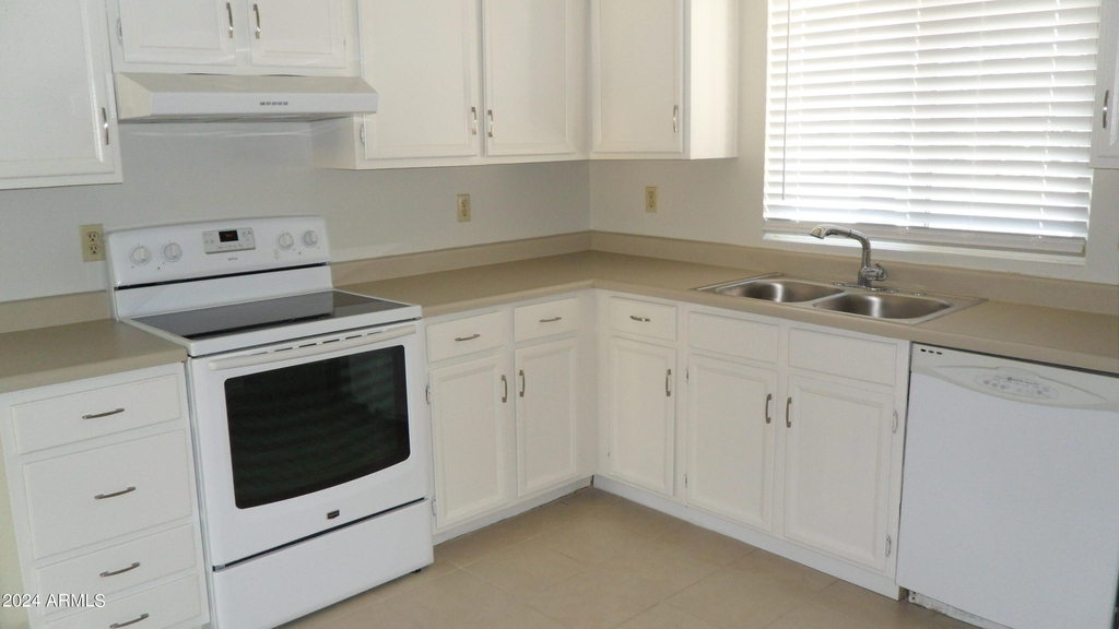 2146 W Utopia Road - Photo 3