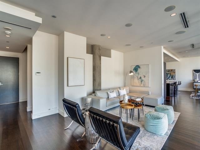 2408 Victory Park Lane - Photo 3