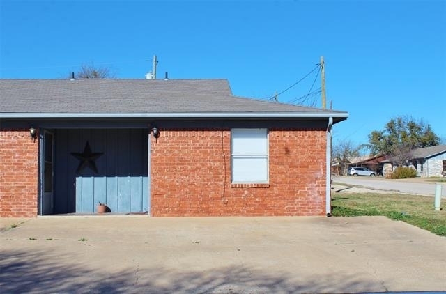 715 E 3rd Street - Photo 0