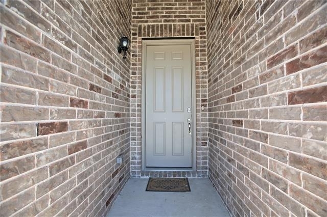 219 Lexington Avenue - Photo 3