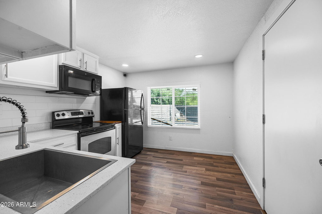 22 E Riverside Street - Photo 5