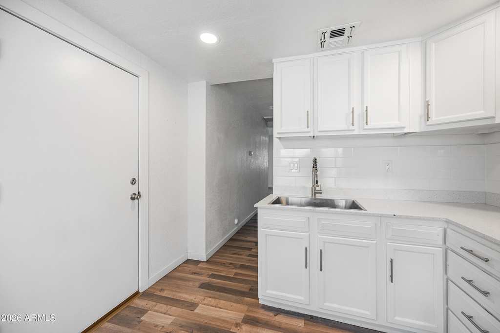 22 E Riverside Street - Photo 9