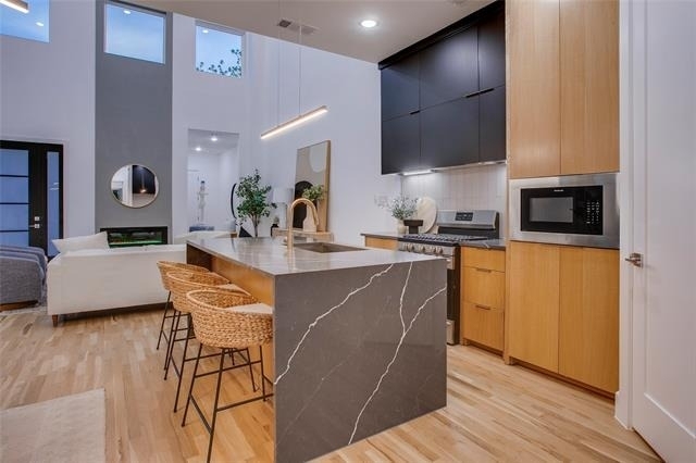 2313 S Vernon Avenue - Photo 16
