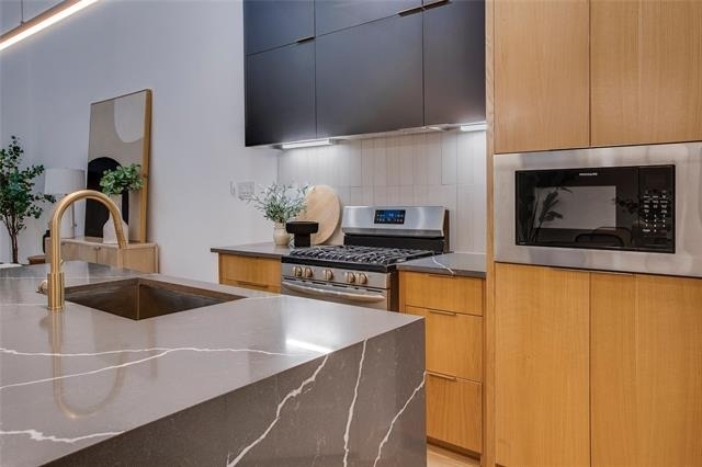 2313 S Vernon Avenue - Photo 17
