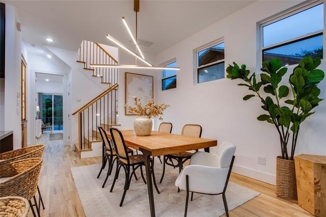 2313 S Vernon Avenue - Photo 11