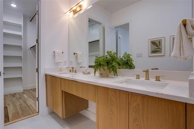2313 S Vernon Avenue - Photo 34