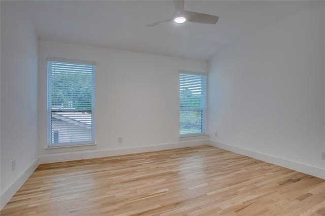 2313 S Vernon Avenue - Photo 21