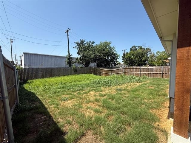 420 E 5th Street - Photo 3