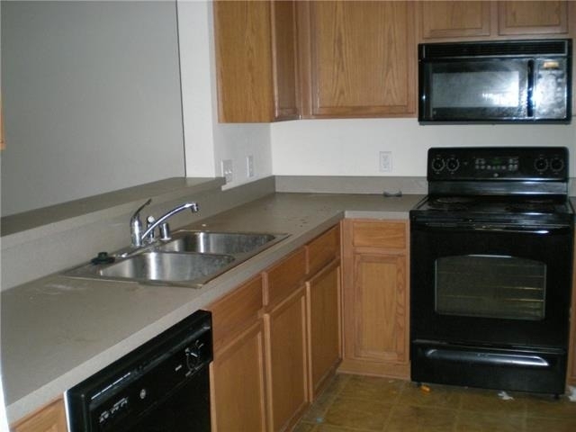 2224 Stonepark Place - Photo 5