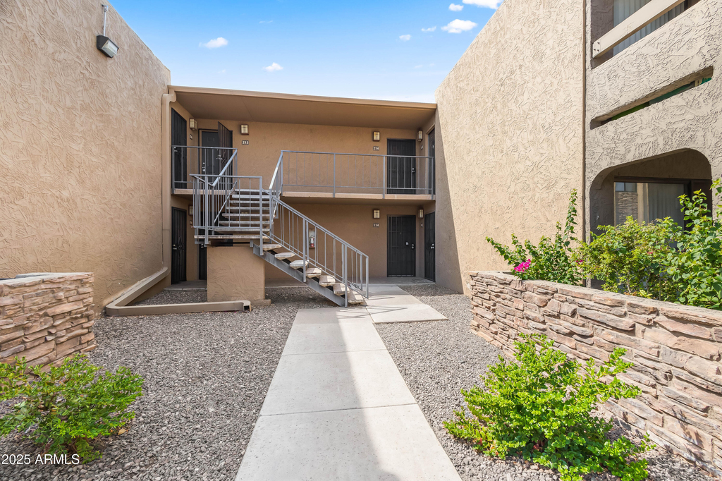 3825 E Camelback Road - Photo 13