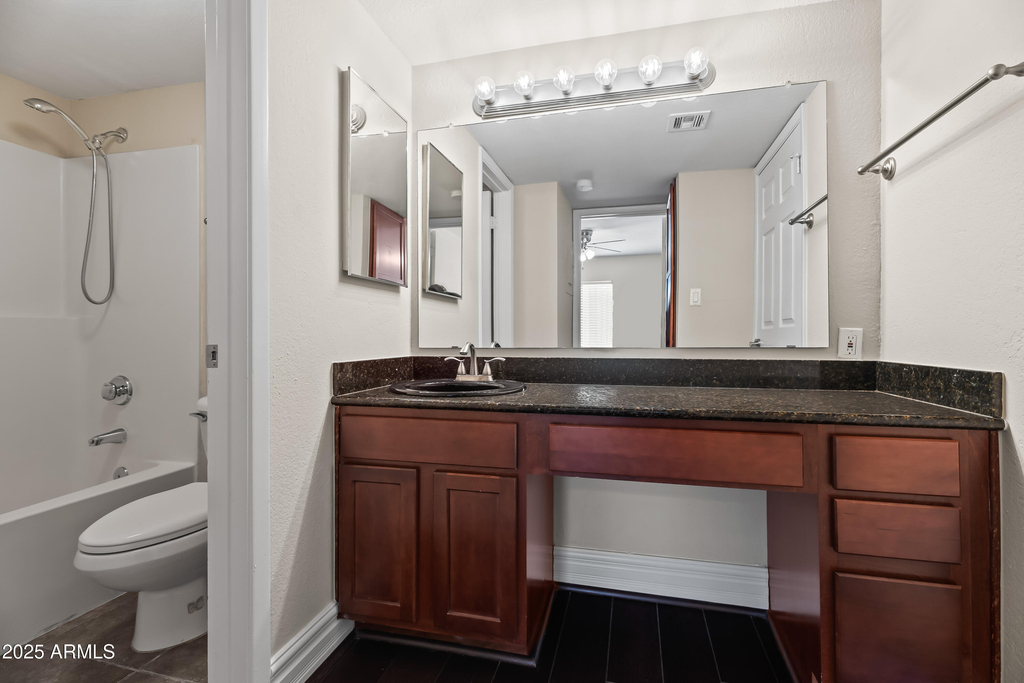 3825 E Camelback Road - Photo 18