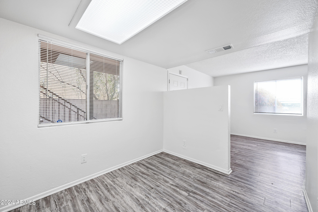 436 W Clark Street - Photo 7