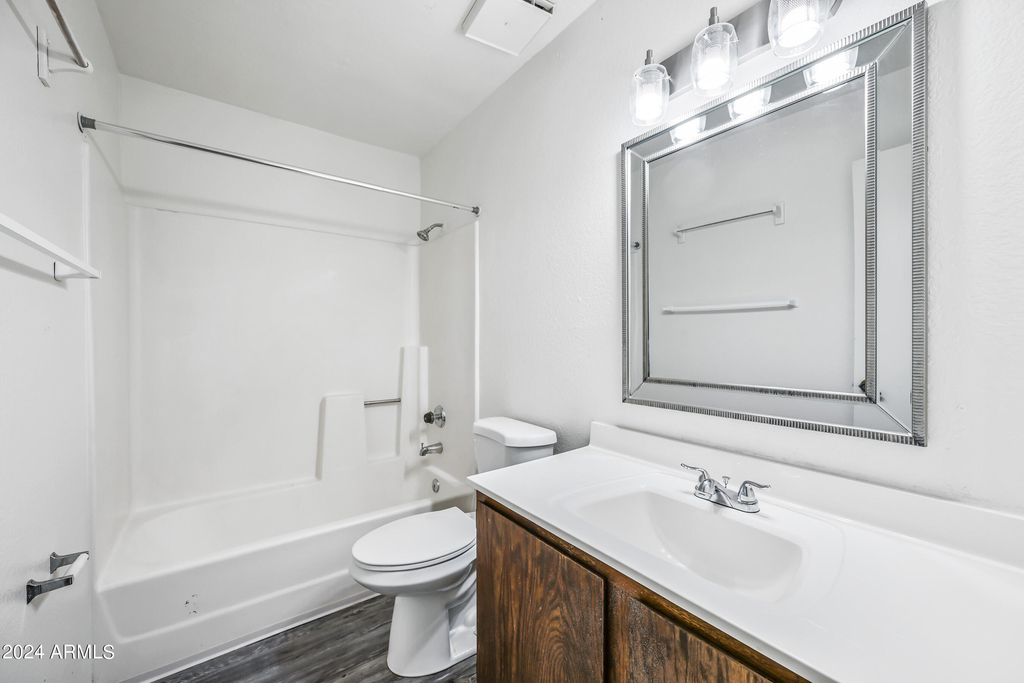436 W Clark Street - Photo 11