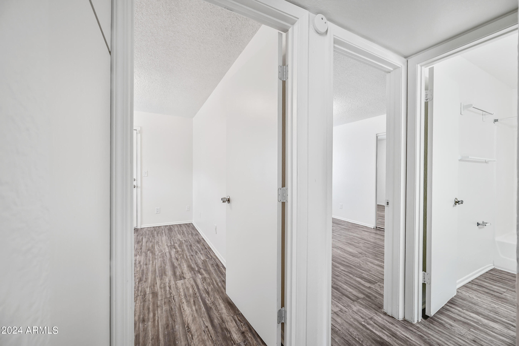 436 W Clark Street - Photo 8