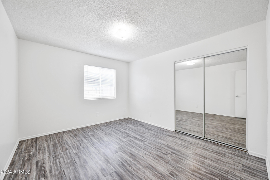 436 W Clark Street - Photo 10