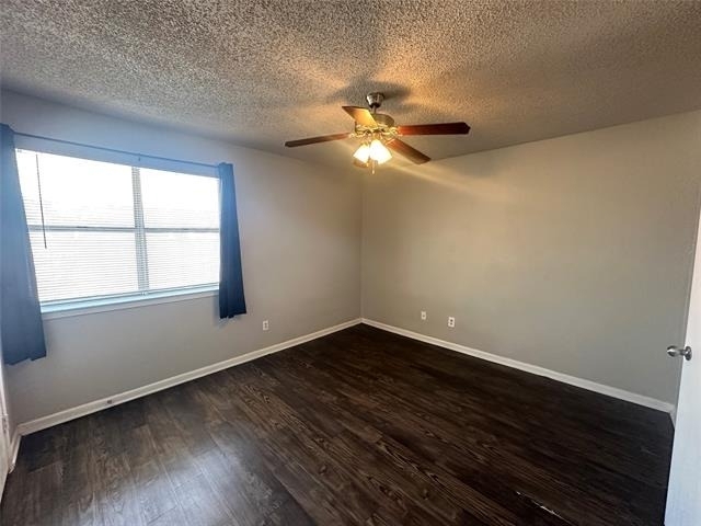 4502 Gaston Avenue - Photo 9