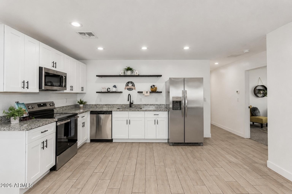 1823 W Hadley Street - Photo 0