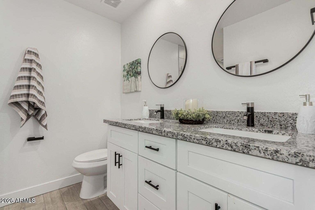 1823 W Hadley Street - Photo 7