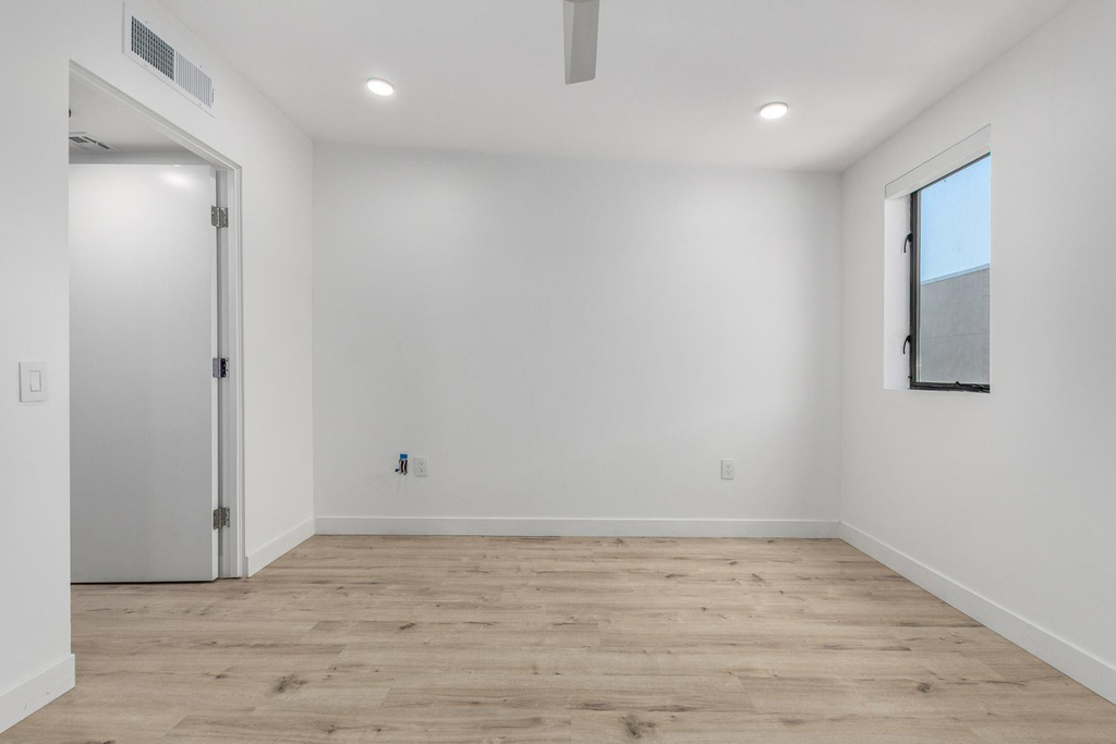 531 E Willetta Street - Photo 14
