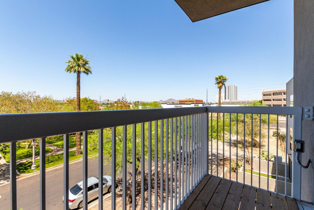 531 E Willetta Street - Photo 20