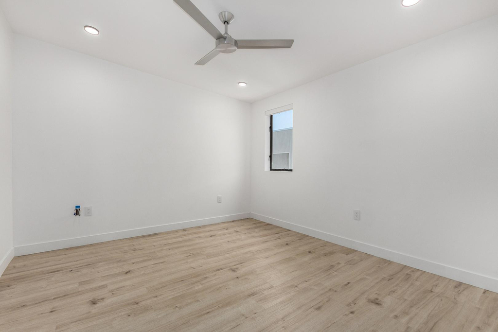 531 E Willetta Street - Photo 9
