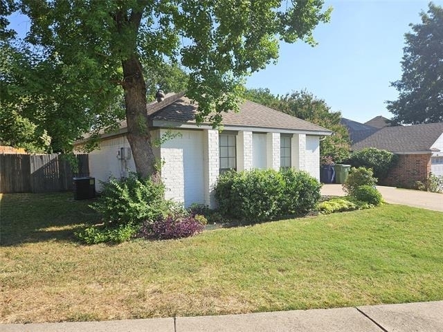 2705 Francisco Drive - Photo 3