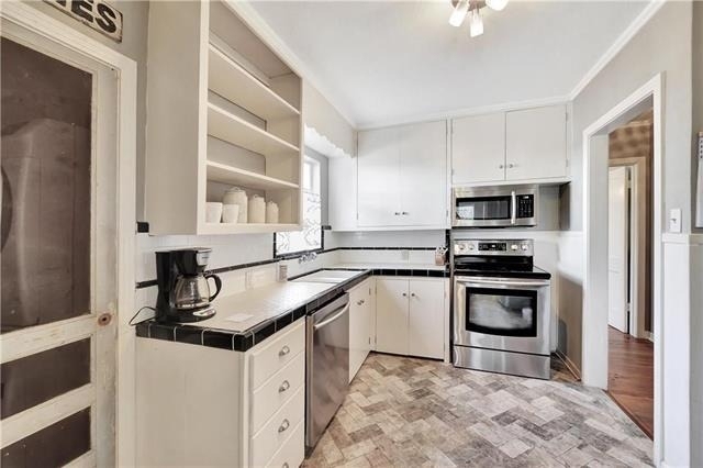 2521 Forest Park Boulevard - Photo 7