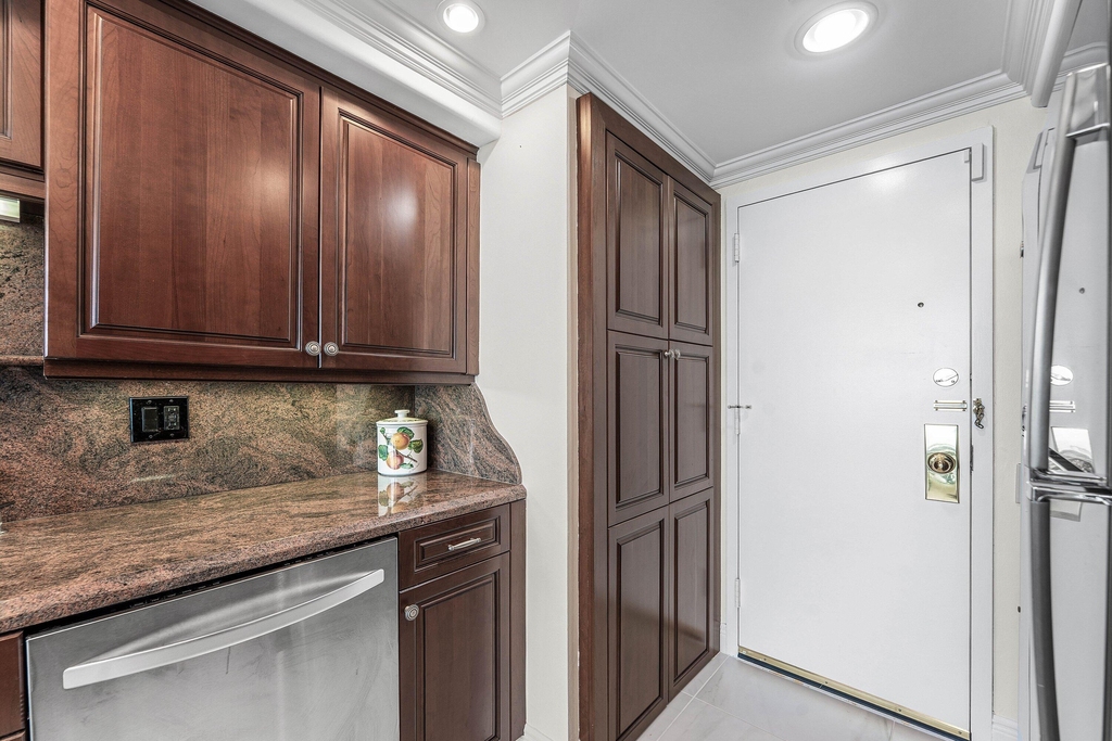 250 S Ocean Boulevard - Photo 18