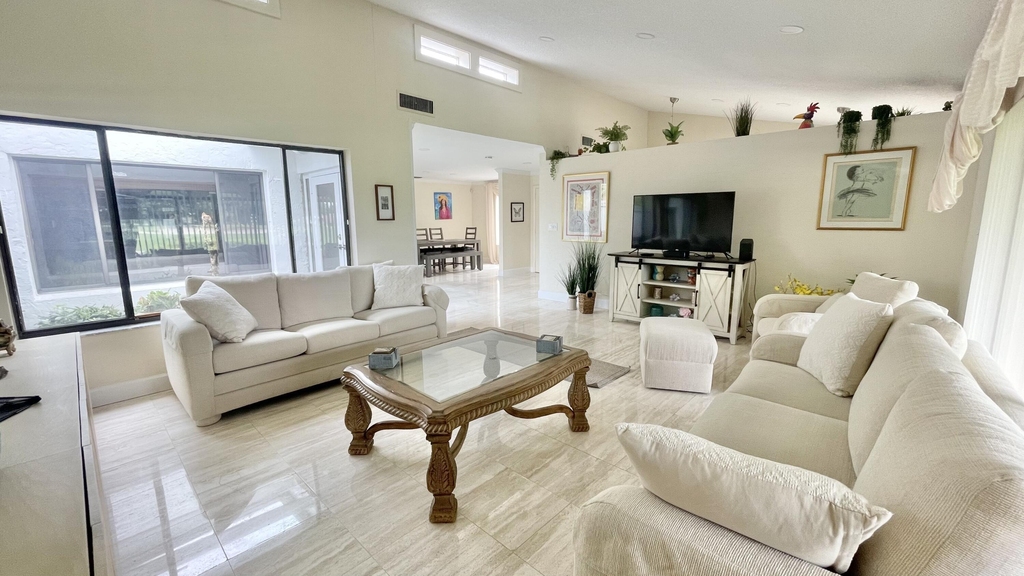 5662 Ainsley Court - Photo 4