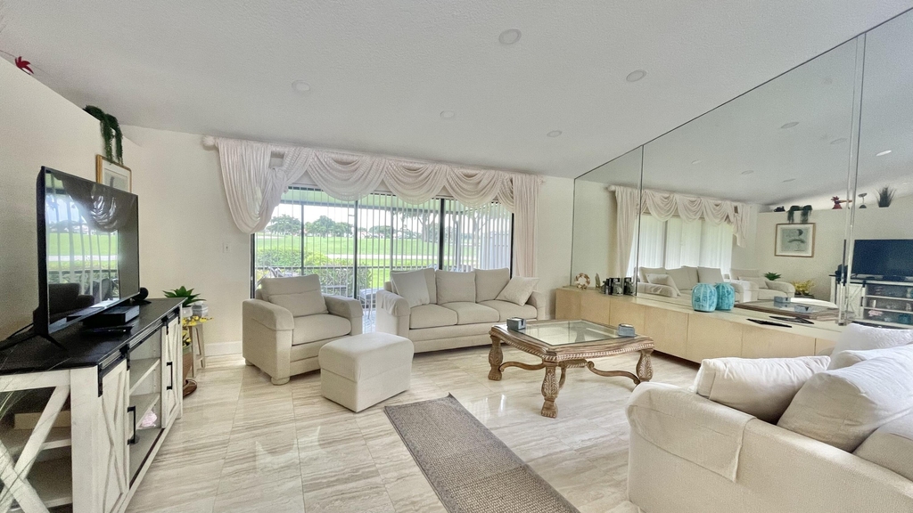 5662 Ainsley Court - Photo 3