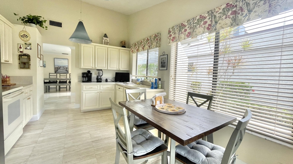 5662 Ainsley Court - Photo 6