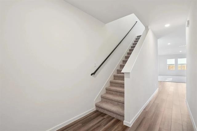 2200 Meadow Park Drive - Photo 2