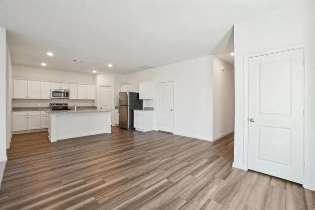 2200 Meadow Park Drive - Photo 3
