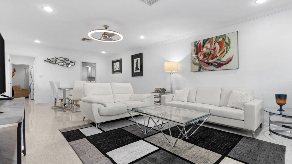 410 Venetian Drive - Photo 9